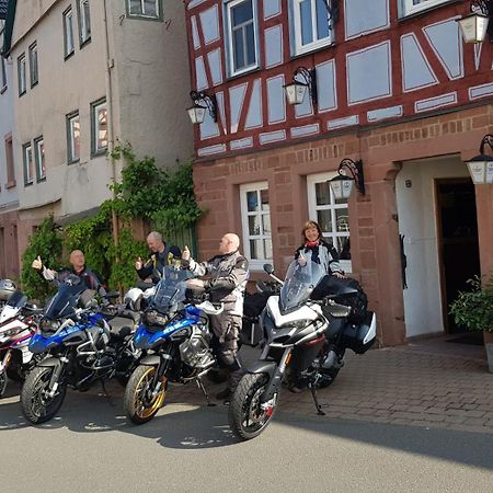 Brunnenputzer Pension Restaurant Kulsheim ภายนอก รูปภาพ