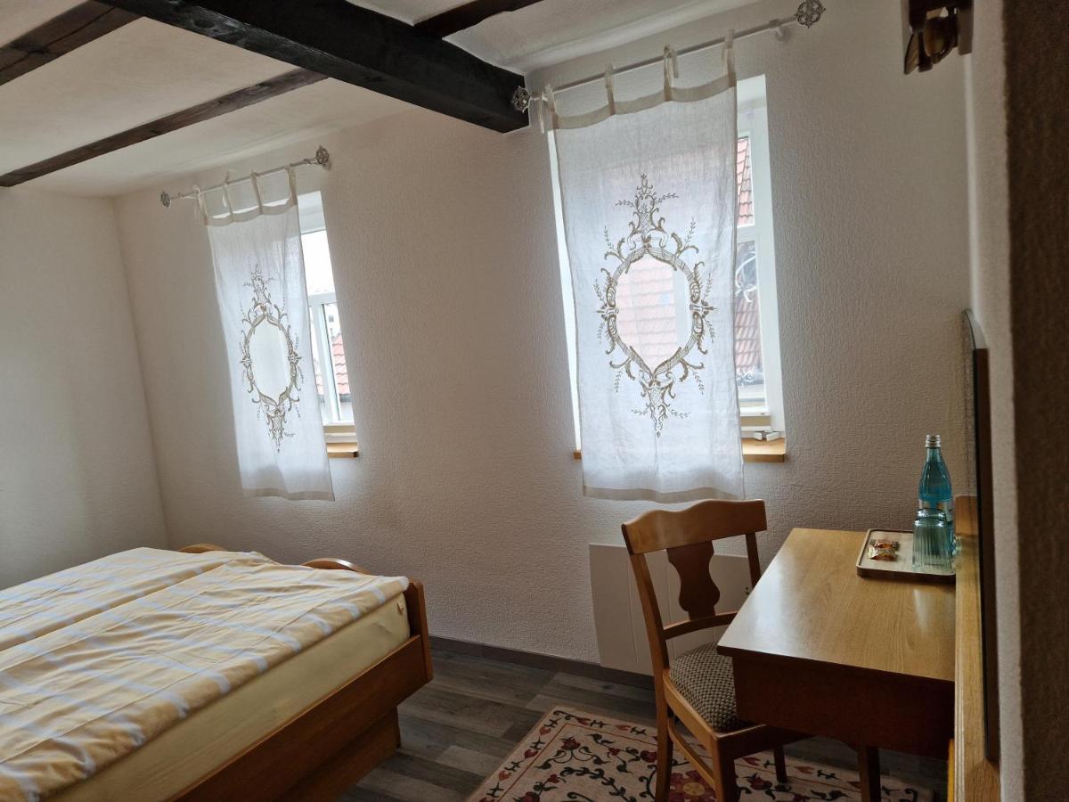 Brunnenputzer Pension Restaurant Kulsheim ภายนอก รูปภาพ